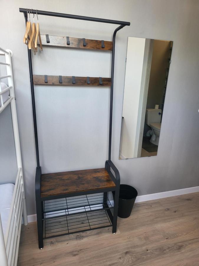 Rooms4Rest Wiertnicza - Private Rooms For Tourists - Atr Consulting Sp, Z O,O, Warsawa Bagian luar foto
