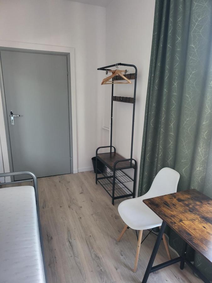 Rooms4Rest Wiertnicza - Private Rooms For Tourists - Atr Consulting Sp, Z O,O, Warsawa Bagian luar foto