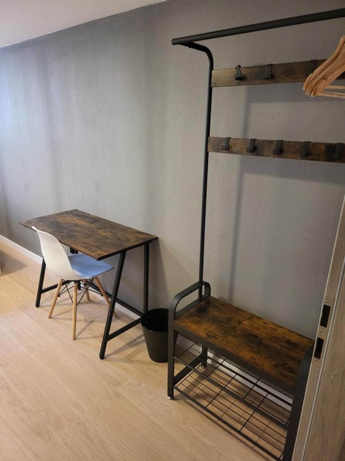 Rooms4Rest Wiertnicza - Private Rooms For Tourists - Atr Consulting Sp, Z O,O, Warsawa Bagian luar foto